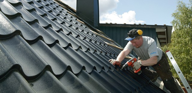 montering-takpanna-plåt